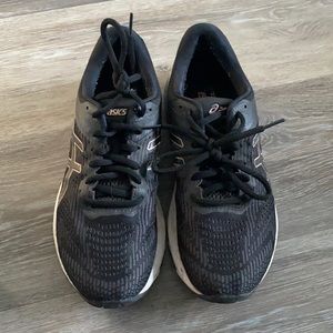 ASICS Black Size 9 GT-2000 Running Shoes